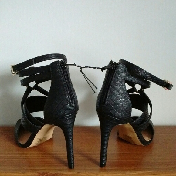 New Express Heels - Picture 4 of 8